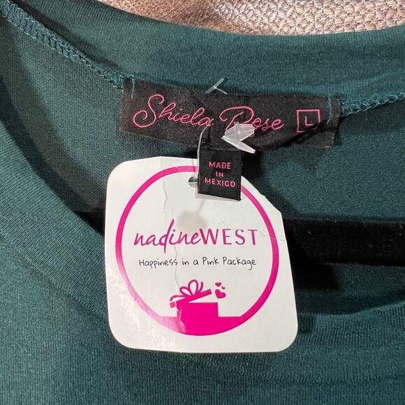 Sheila Rose Long Bell Sleeve Green Top Size Large Preowned with Tags - Picture 2 of 6